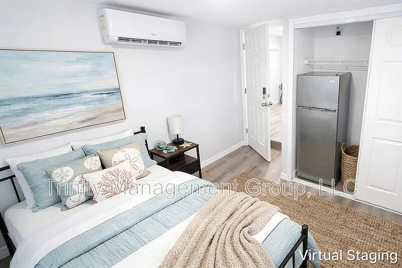 1 bed, 1.0 bath, 110 sqft, $888 — Photo 1