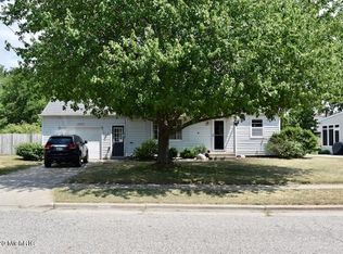 4357 41st St SW, Grandville, MI 49418