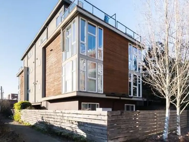 411 Summit Ave E #A — Photo 40