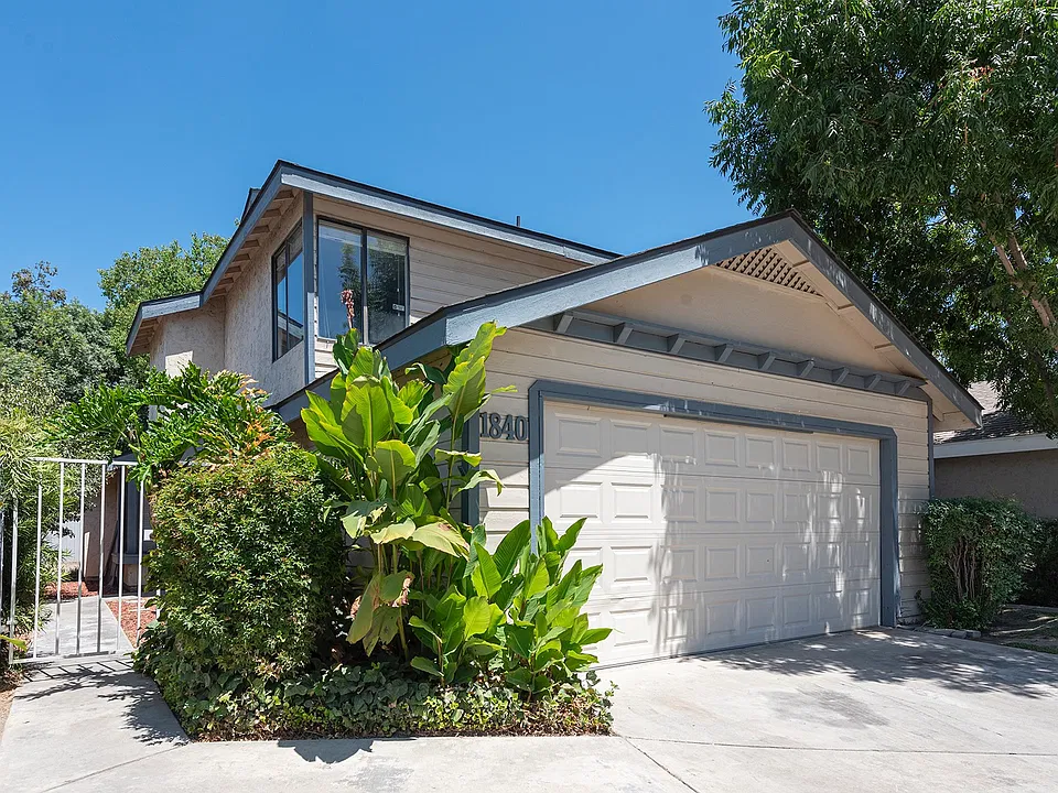 1840 E Babcock Ave
