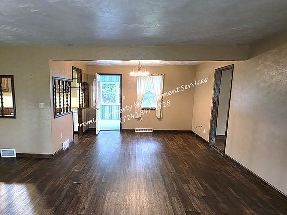 5th image of 2153 Mount Jackson Rd
