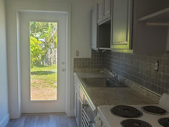 2nd image of 14035 Vivian Dr #1