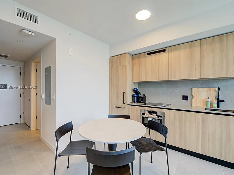 121 NE 5th St #3103 — Photo 10
