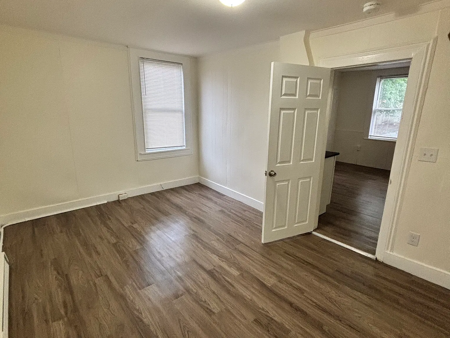 1 bed, 1.0 bath, 3772 sqft, $1,195 — Photo 3