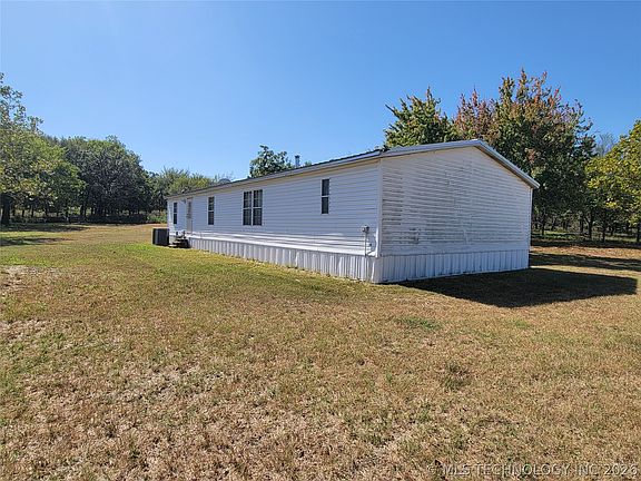 3rd image of 102 James Thomas Rd