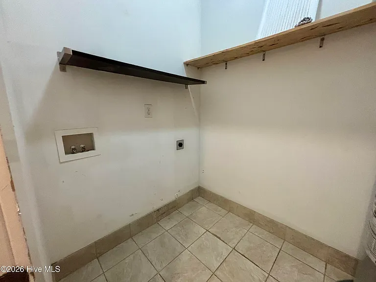 1130 Jones St #D — Photo 10
