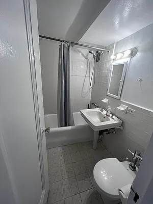 Rented by Corcoran | media 6