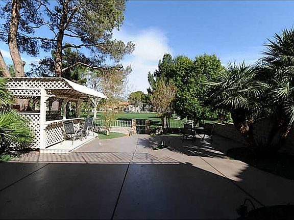 2nd image of 3028 Bel Air Dr