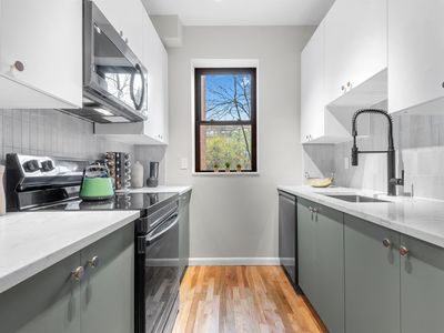 11 Cuneo Pl APT 1D, Jersey City, NJ, 07307