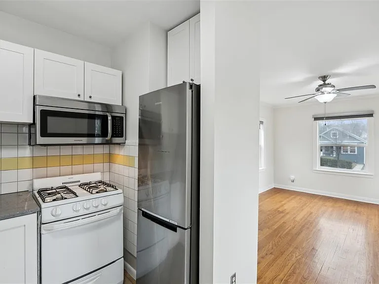 1134 Woodlawn Ave #A — Photo 4