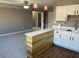 62 1/2 16th Ave SW, Cedar Rapids, IA 52404