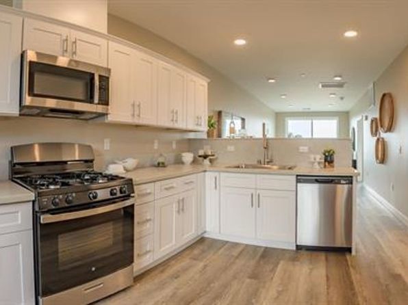 1316 E Grand Ave #301