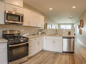 2 bedrooms 2 baths For Rent in Escondido