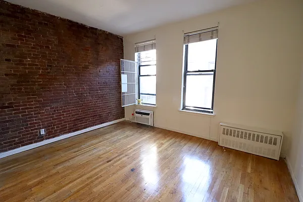 Rented by Corcoran | media 15