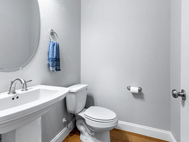 16613 Dry Creek Blvd — Photo 4