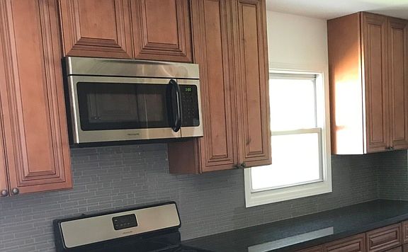 3rd image of 946 Chippewa Cir
