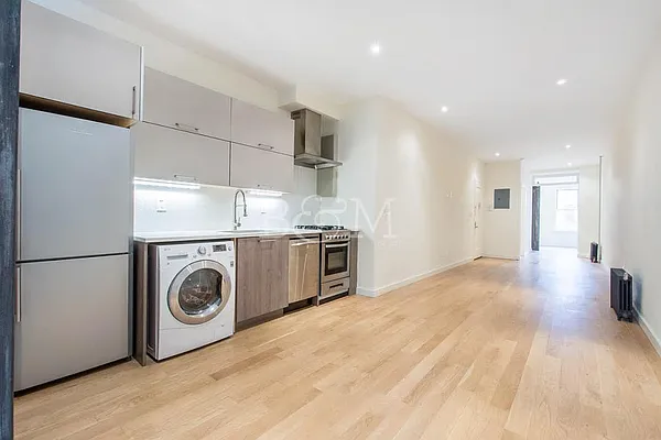 Rented by Brick&Mortar | media 14