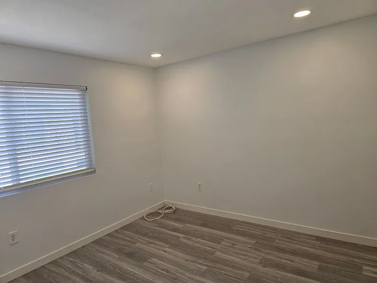 18651 Libra Cir — Photo 40