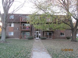 19360 S Wolf Rd APT 4, Mokena, IL 60448