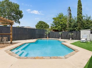 2405 Hanover Ct, Rowlett, TX 75088