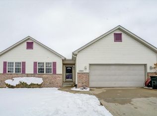 1460 Chipper Ln, Sun Prairie, WI 53590