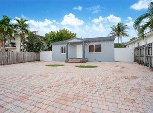 662 SE 8th St, Hialeah, FL 33010