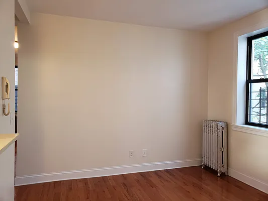 Rented by Zuz Realty | media 22