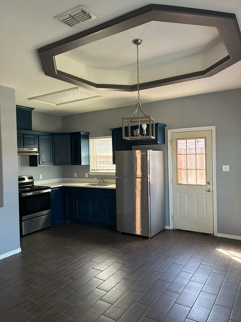 2 bed, 950 sqft, $975 — Photo 1