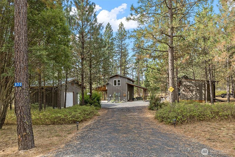 2nd image of 820 Loping Lane