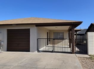 1221 E Harmony Cir, Mesa, AZ 85204