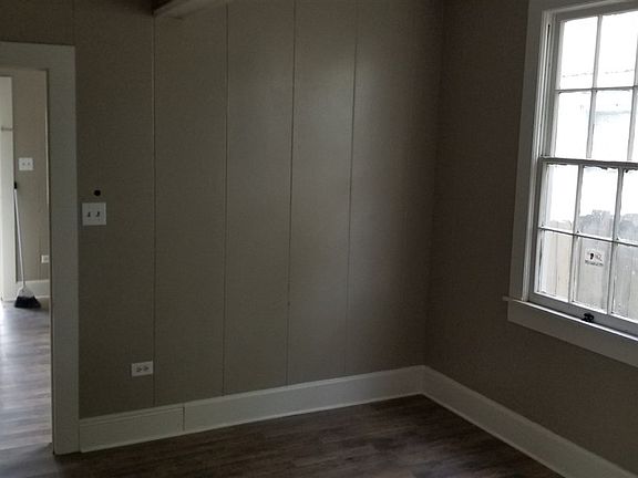 5th image of 214 E 12th St