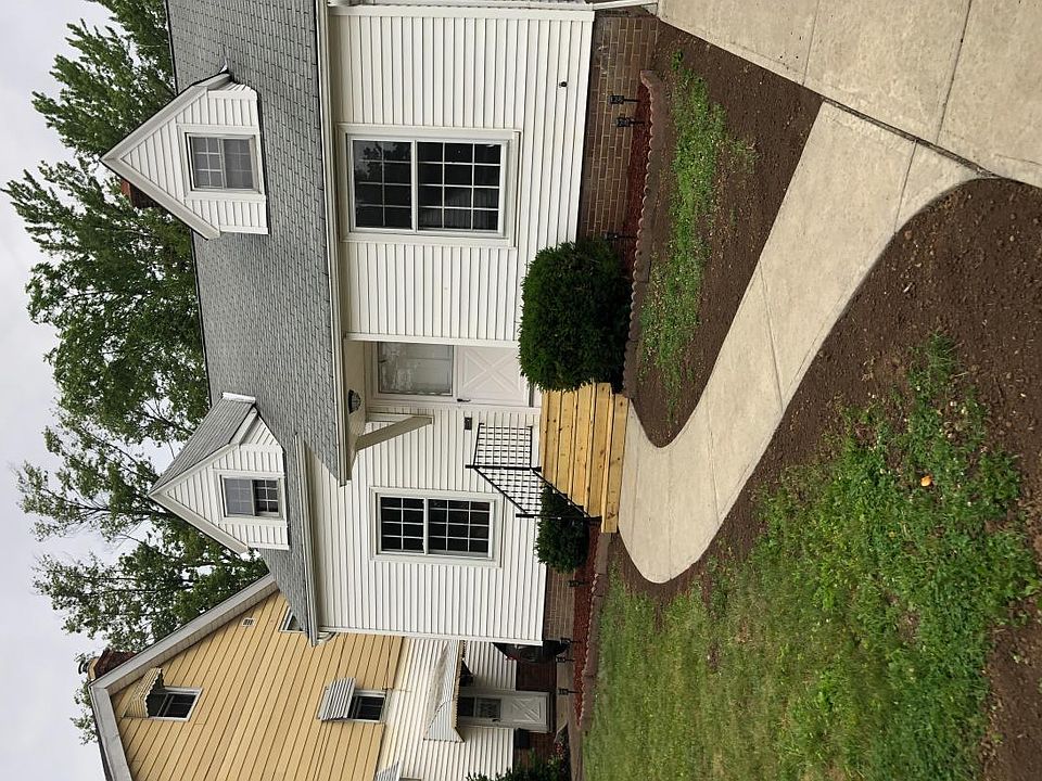 1st image of 16304 Melgrave Ave