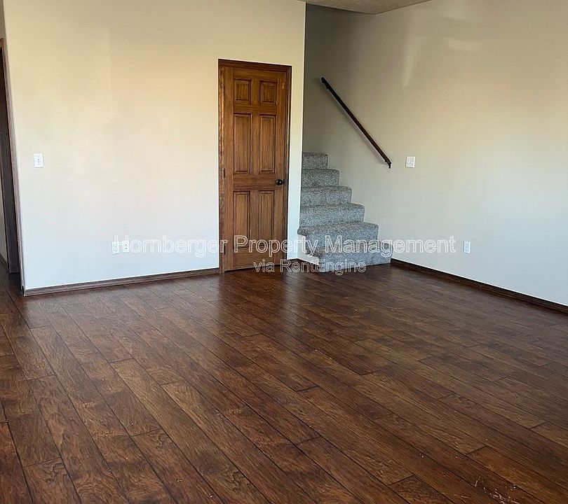1st image of 803 W Knox Ave