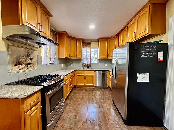 4th image of 136 N 17th St #2