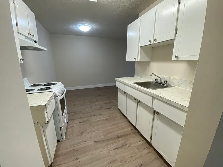 254 Beach Ave — Photo 19