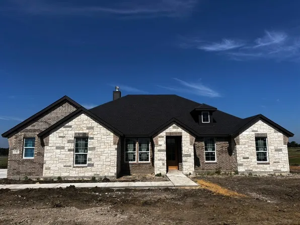 140 Hillview Trl, Decatur, TX 76234