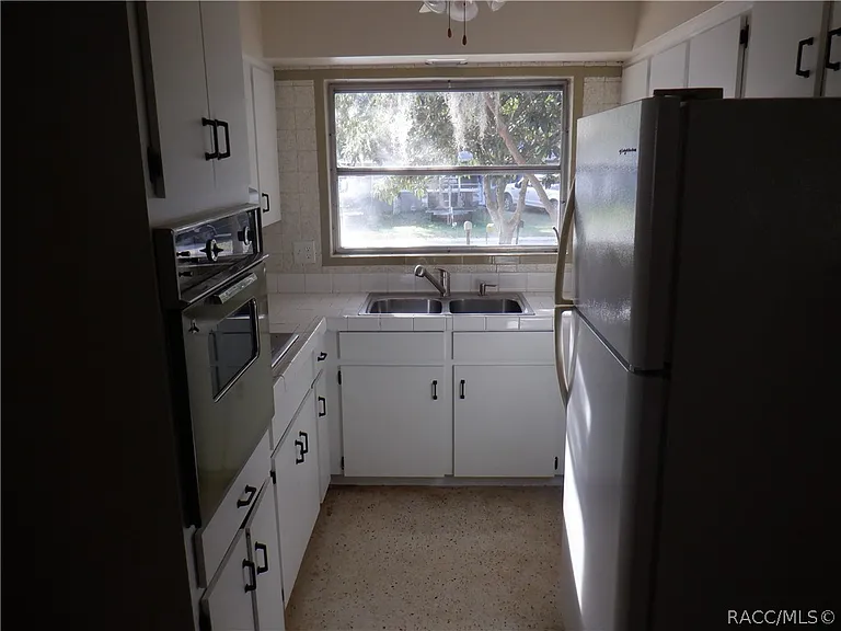 3415 S Diamond Ave — Photo 27