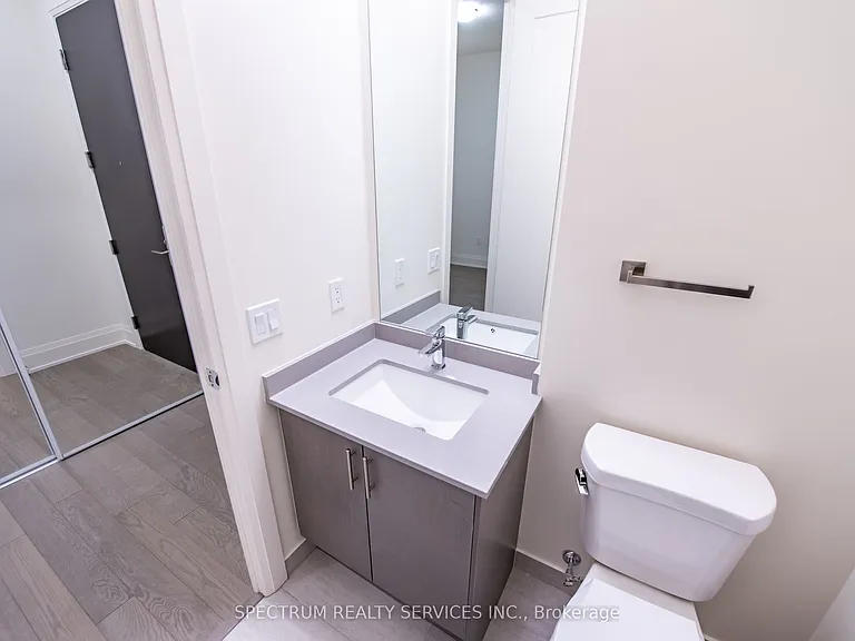 9000 Jane St #Penthouse 119 — Photo 31