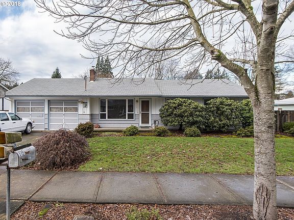 2nd image of 619 SE 12th Ave