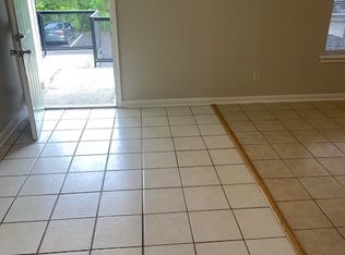 1825 Eraste Landry Rd #B-7, Lafayette, LA 70506