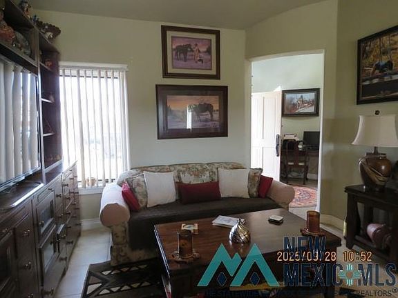 5th image of 105 La Punta Rd