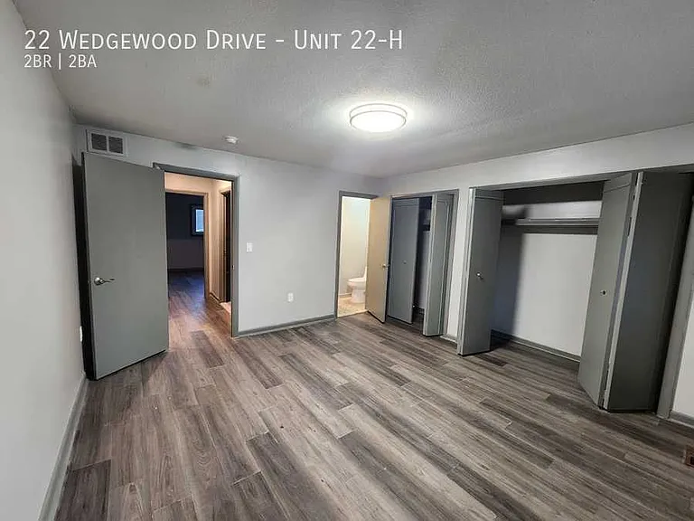 22 Wedgewood Dr #22-H — Photo 8