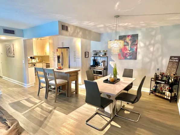 1104 Green Pine Boulevard #G1, West Palm Beach, FL 33409