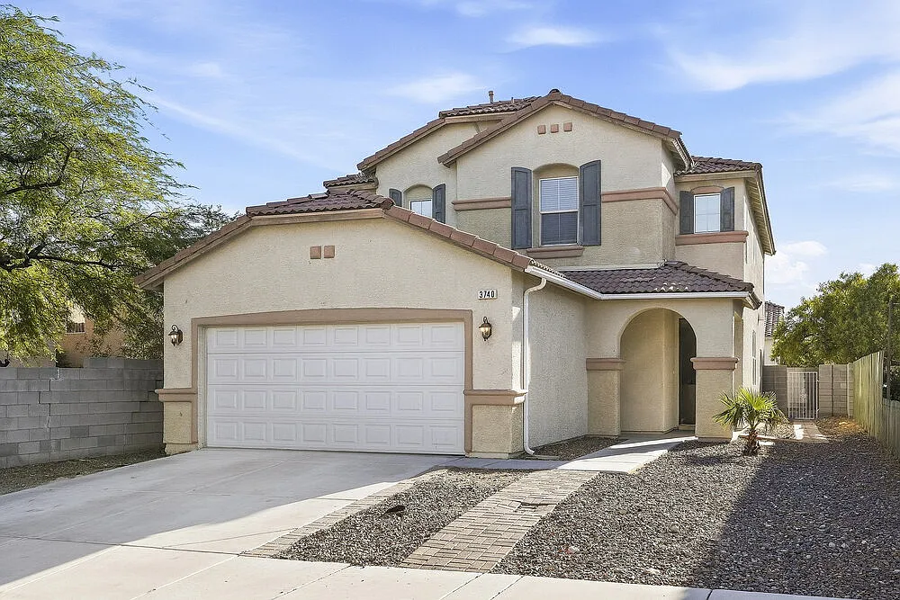 5 bed, 3.0 bath, 2544 sqft, $2,735 — Photo 1