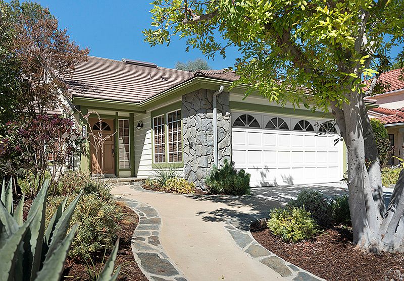 1st image of 7933 Cowper Ave