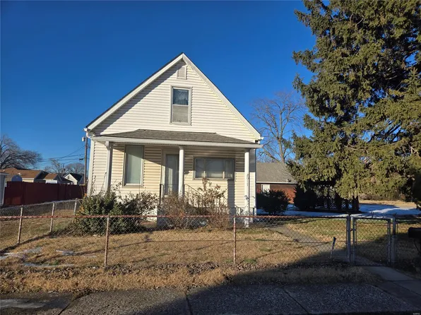 2017 12th St, Granite City, IL 62040
