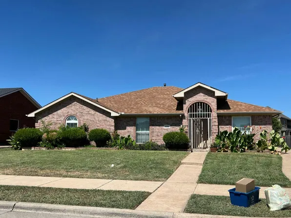 1213 Rio Vista Dr, Desoto, TX 75115