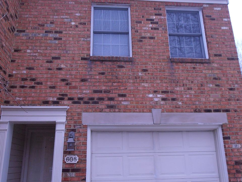 1st image of 608 Guy Ln