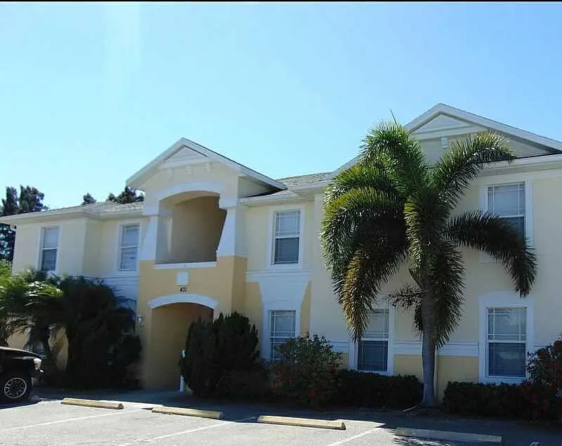 3 bed, 2.0 bath, 1149 sqft, $1,795 — Photo 4