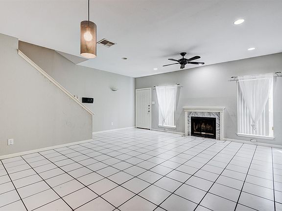 5th image of 3216 Holly Hall St #3216